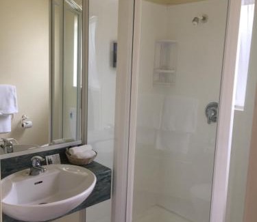 Levin Hotel | Bentons Motel