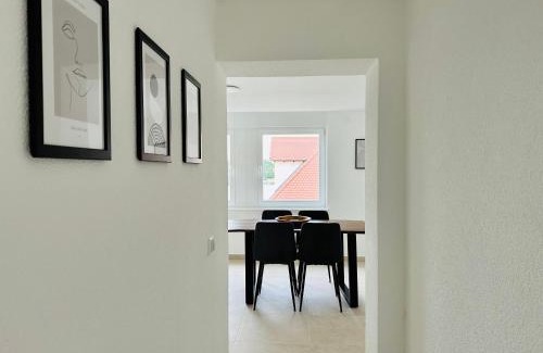 Ailingen Apartment | Bergblick-Apartment IStayUnixI Seenähe-Workspace-Netflix I KEINE Monteure