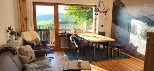 Missen-Wilhams Apartment | Bergchalet mit Pool und Sauna