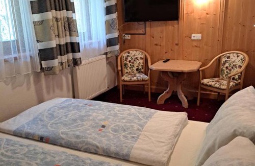 Unken Hotel | Berggasthof Hintergföll