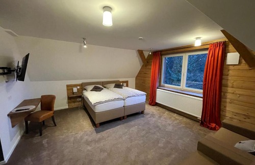 Oerlinghausen Hotel | Berggasthof Tönsblick