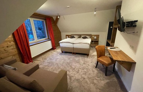 Oerlinghausen Hotel | Berggasthof Tönsblick