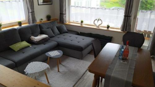 Nesselwaengle Apartment | Bergwiese Mit Balkon