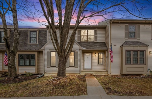 Potomac Falls House | Berkeley: Decked Patio & Near DC