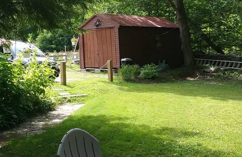 New Ashford House | Berkshire Gorge House, 15 minutes to Williamstown, 15 minutes to Jiminy Peak.
