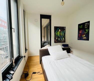 Oberdorla Apartment | Berlin -Central-Mitte Light Filled 2BD