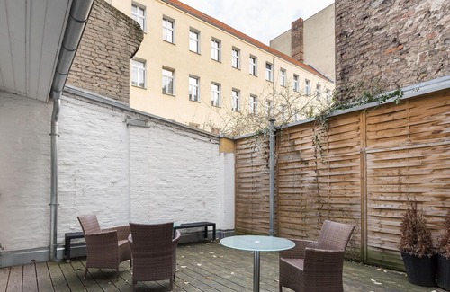 Tempelhof Apartment | Berlin Neue Straße | 2-Bedroom Suite XXL + terrace