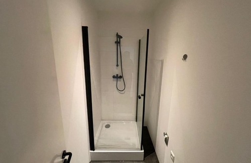 Oberschoneweide Apartment | Berlinhome Apartment Köpenick