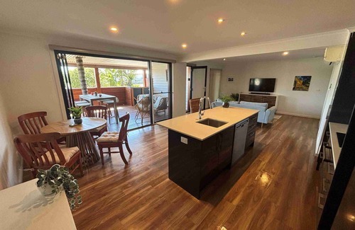 Bermagui Apartment | Bermagui Coastal Hideaway. Pet Friendly