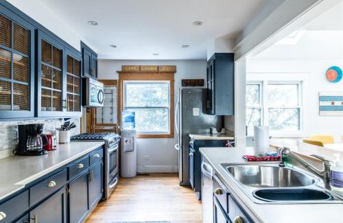 Union Pier House | Berrien Street Beach House