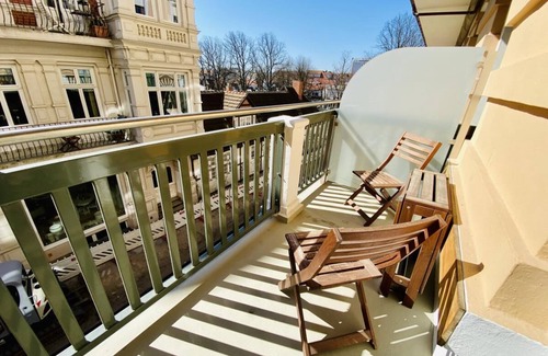 Warnemuende Apartment | Berringer, gurnard on the promenade