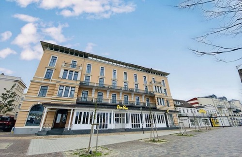 Warnemuende Apartment | Berringer/Krabbe, on the beach