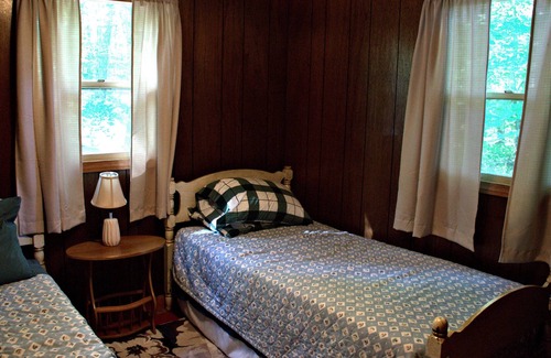 Lochmere Cottage | Berry Family Cottages - Red