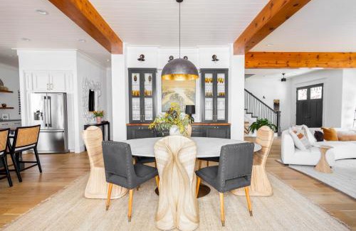 Downtown House | Beryl West 3br Bentonville Artful Pet-friendly