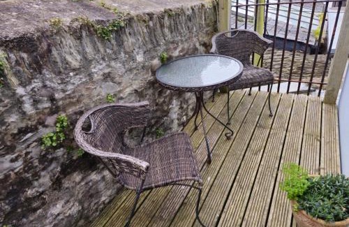 Hele House | Bespoke coastal 2 bed cottage with free parking