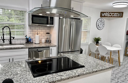 New Warrington House | Best 3BR Retreat for 6 in Pensacola!