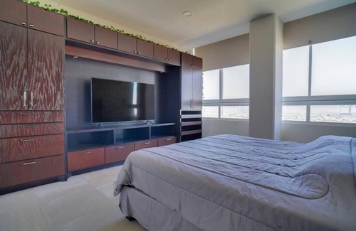 Monterrey Centro Apartment | Best Apt Luxury Modern New 2BR Gym Pool 3mins SPGG