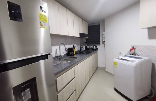 Pereira Apartment | BEST Area of City. By Mall. FREE Parking. No Fees.