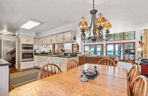Jacksonport House | Best Beach in Door Co! Sleeps 8 - Fall Dates Still Available!