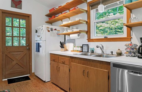 Brevard Cabin | Best Blue Ridge SUNSET VIEW in Brevard! Cabin on 12 acres, Firepit, Dogs Welcome