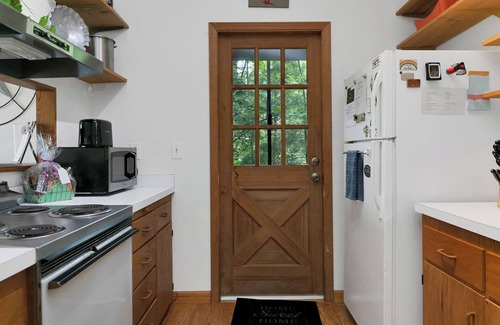 Brevard Cabin | Best Blue Ridge SUNSET VIEW in Brevard! Cabin on 12 acres, Firepit, Dogs Welcome