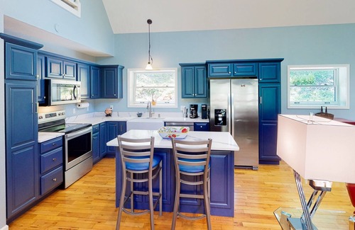 Sylva House | Best Catch Cabin | Riverfront house in Sylva with firepit, fireplace, & kayak