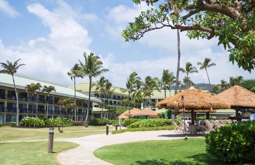 Hanamaulu Apartment | Best Deal in Town kauai beach resort, romantic, "Zen" and super relaxed!