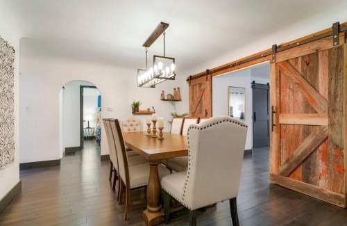 Berkley House | Best Experience in Denver HOT TUB and FIRE PIT 4 miles to DT
