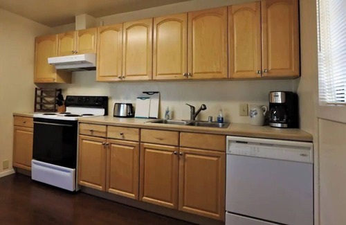 Clear Lake Cabin | Best Fishing in Clearlake Oaks at the Bass house. . . By the water.