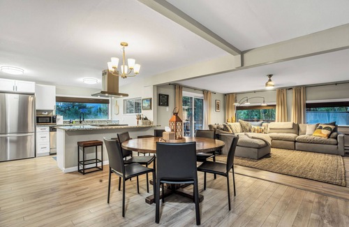 Bailey House | Best Hot Tub View in Bailey - Family & Pet Friendly BBQ/Hot Tub/Near Denver