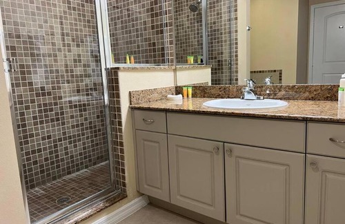 Florida Center Apartment | Best location 1 Bedroom Resort Near Universal