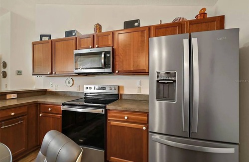 Dunedin House | BEST Location 2bed/2ba house w/garage on PRIVATE CORNER LOT just updated!