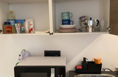 San Donato - Campidoglio Apartment | Best location , 7 buses connections and 6min walking from Metro , shopping an