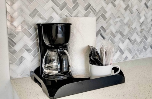 Flamingo/Lummus Condo | Best location by the Beach ! Free WiFi - TV - All amenities