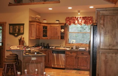 Topton Cabin | BEST LOCATION ON THE LAKE. STUNNING VIEWS FROM EVERY ROOM; RIGHT ON THE WATER.