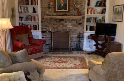 Saint Andrews House | Best location on the Mountain! 3-bedroom house on campus