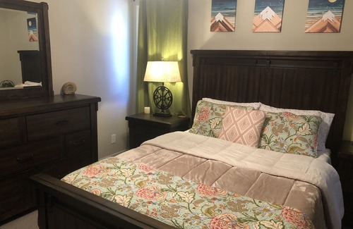 Ouray House | BEST LOCATION! ON THE RIVER, NEXT TO HOT SPRINGS, HIKING TRAILS & TOWN! VIEWS!
