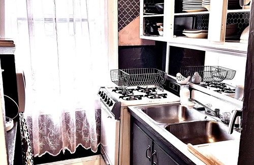 Poncey-Highland Apartment | Best location Vintage Studio -with parking spot