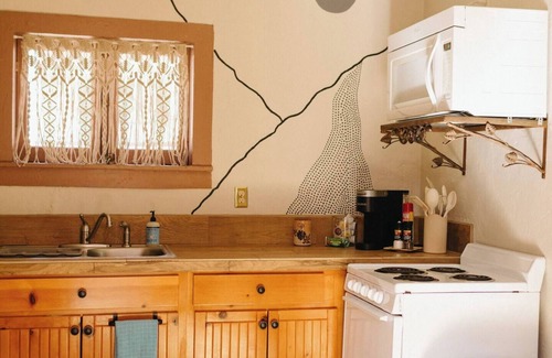 Old Town House | Best Location/Walkable Neighborhood/Gated Parking