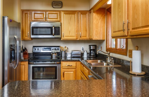 Pisgah Forest House | Best of All Worlds Breathtaking Views Impeccably Clean Winter Rates