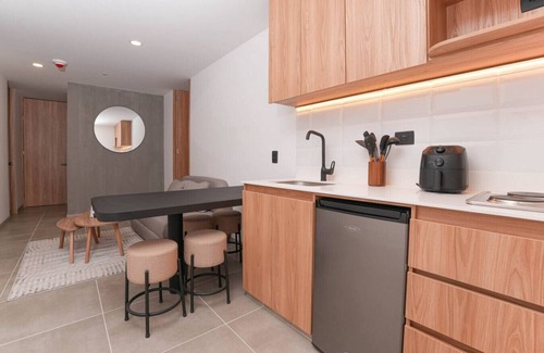 San Diego Apartment | Best of El Poblado - 2BR Apt w/Jacuzzi & Workspace