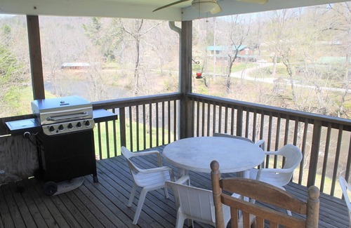 Franklin House | Best of Smokies - Riverfront, Waterfalls, Unforgetable - Got It All - DEAL!