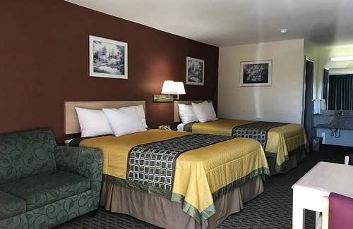 Cabot Resort | Best Pick for a Staycation in Cabot! Comes w/Free Parking & Breakfast, Pool!