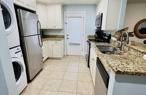 Palmetto Dunes Villa | Best Queens Grant location: easy walk to all amenities.