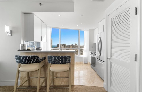 Mid Beach Hotel | Best Rates! Remodeled Gorgeous 1BR/2Bath Corner Unit Oceanview Free Spa Passes