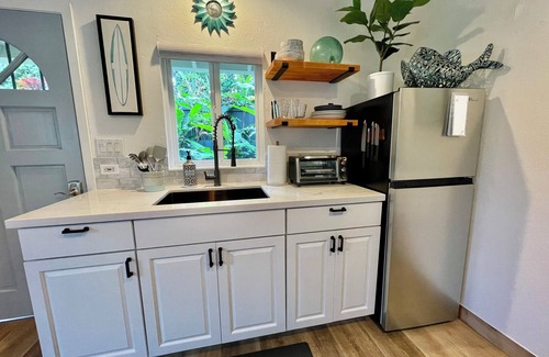 Haiku Apartment | BEST Road to Hana and Haleakala National Park - Cute, Private Spot for 2!