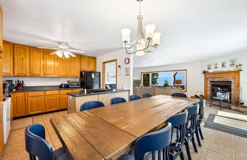 Baileys Harbor House | Best Sand Beach on Lke Mich for 14! - Labor Day Weeknd/Fall 2025 Still Avail!