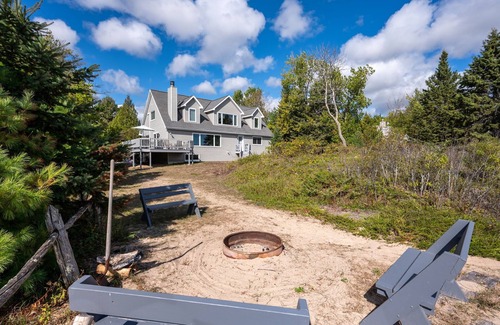Baileys Harbor House | Best Sand Beach on Lke Mich for 14! - Labor Day Weeknd/Fall 2025 Still Avail!