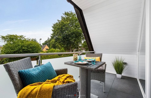 Ulstrupfeld Apartment | Best Stuuv - balcony, garden furniture, washing machine, TV, shower, parking space