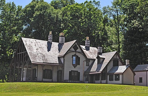 Parsippany House | Best Value, Quality Stay! Free Parking, Near Fosterfields Living Historical Farm